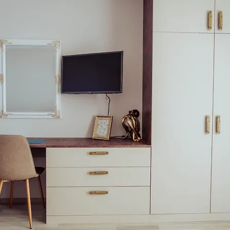 Apartment за гости октопод к-кс карпе дием *