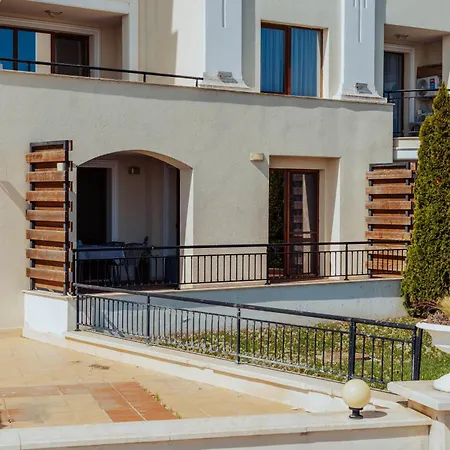 за гости октопод к-кс карпе дием Balchik