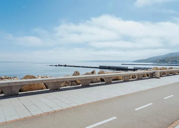 за гости октопод к-кс карпе дием Апартаменти Балчик